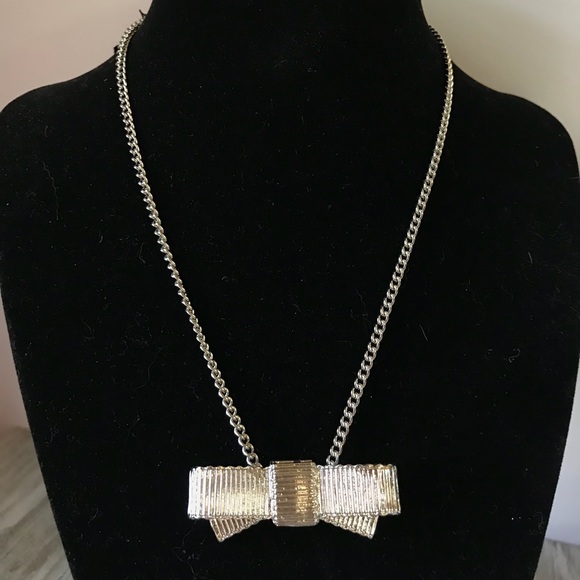 Cookie Lee NWT Bow Necklace Silver - Picture 4 of 5